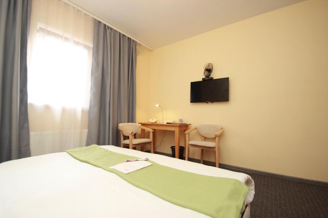Garden Eco Design Hotel Одесса Экстерьер фото
